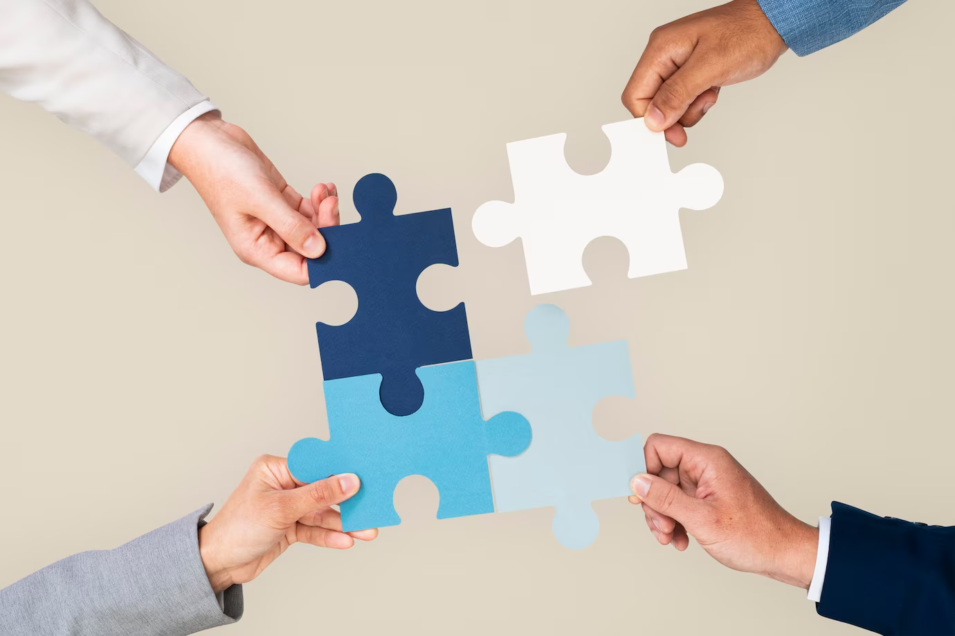 hands-holding-puzzle-business-problem-solving-concept_53876-143285.png